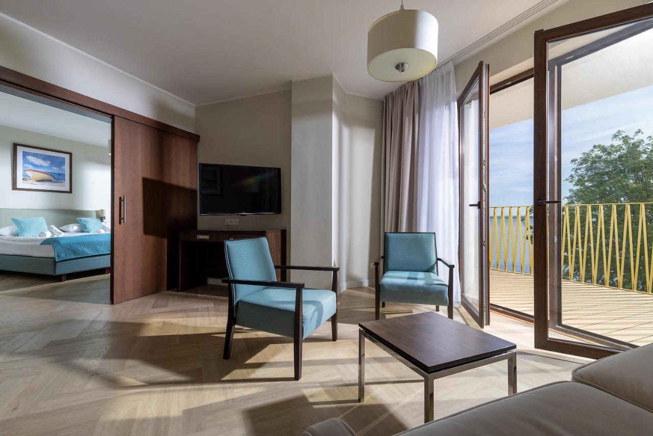 Hotel Meridian Халупи Екстер'єр фото