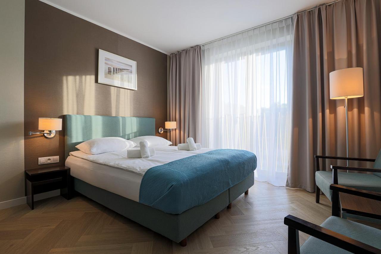 Hotel Meridian Халупи Екстер'єр фото